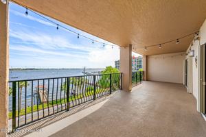 featured image of 29 Riverside Dr Apt 402 #402