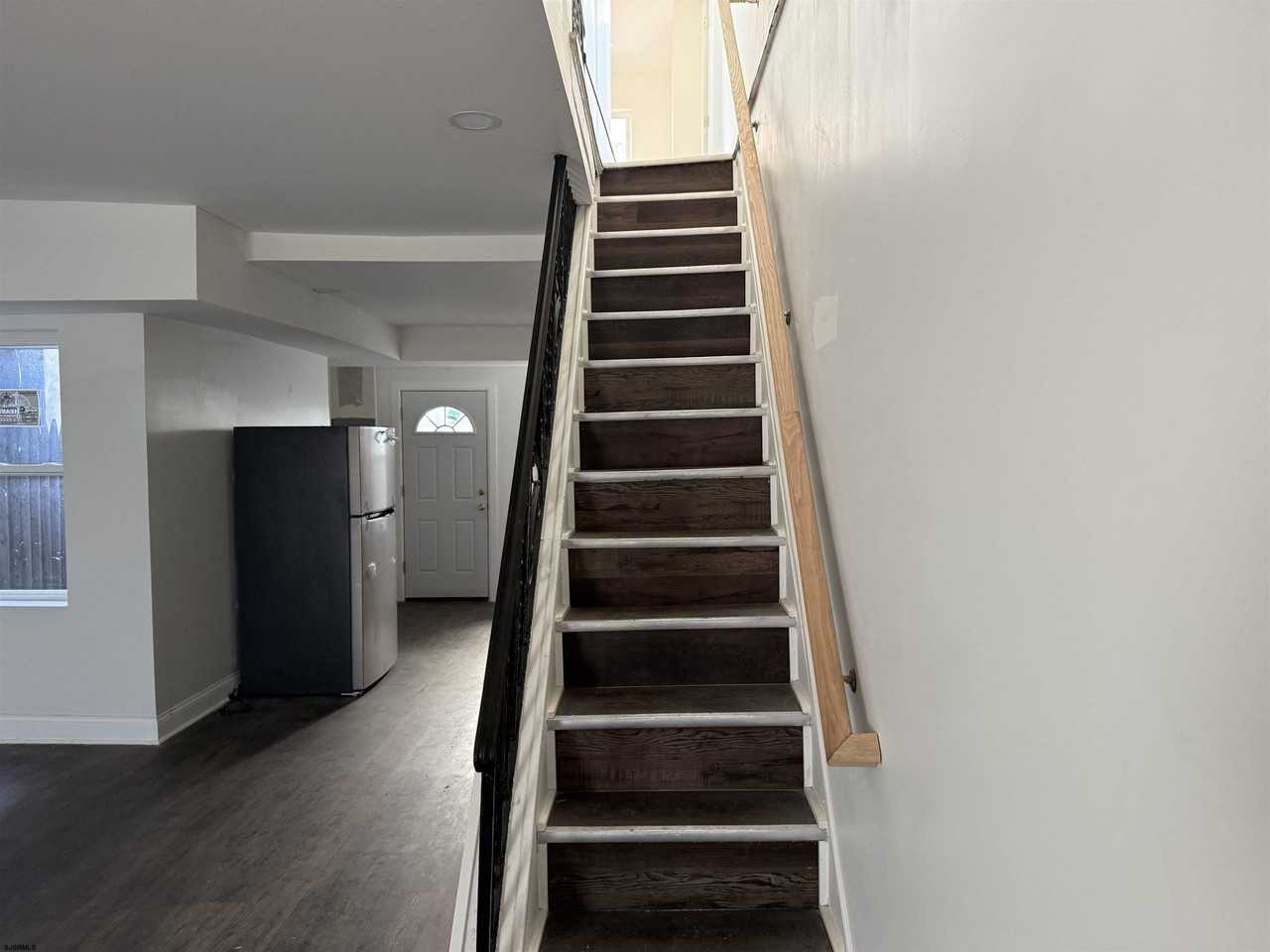 2417 Pacific Ave - Photo 7 of 27