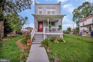 6106 Clay St Ne - Photo 1 of 1
