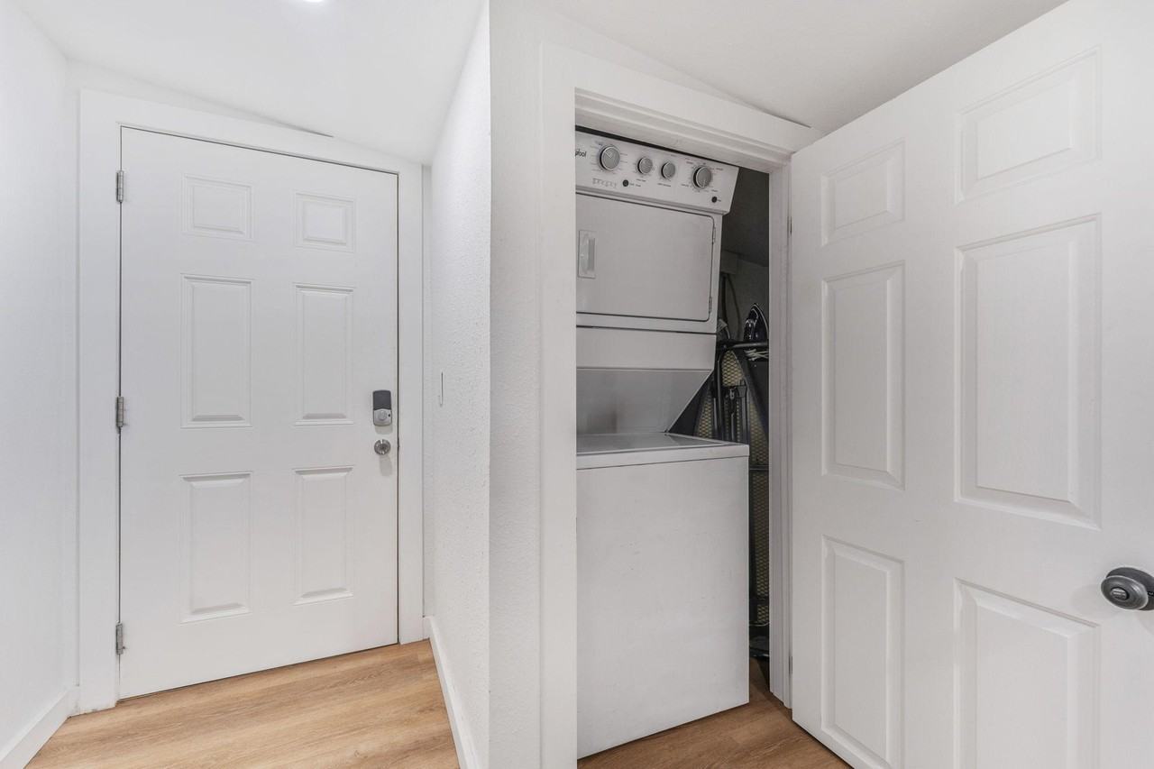 N Cortez St - Photo 4 of 14