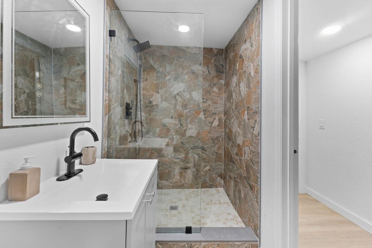 N Cortez St - Photo 6 of 14