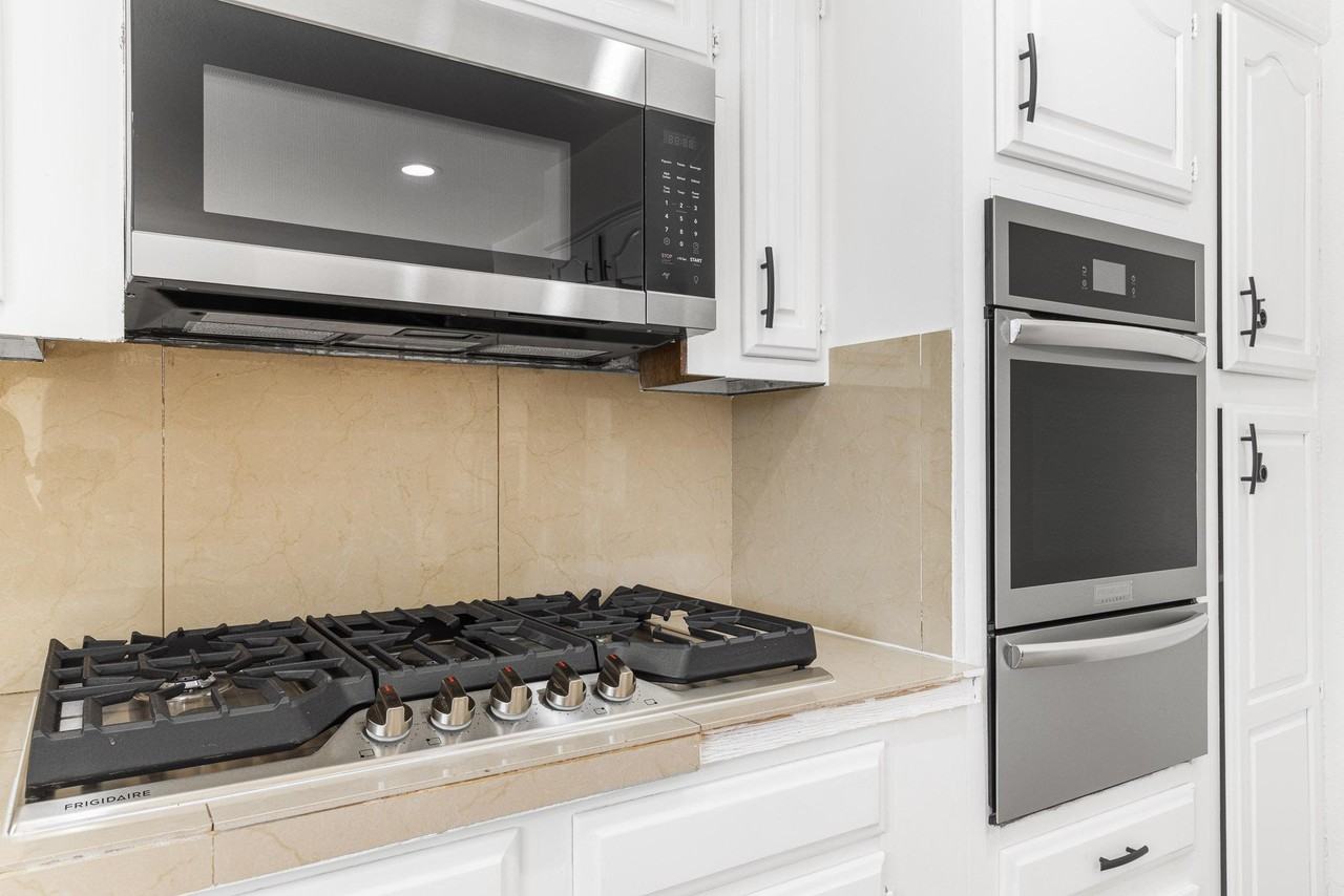 Avenida La Vista - Photo 5 of 15