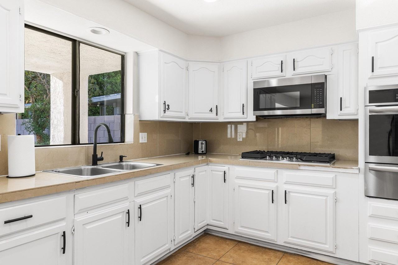 Avenida La Vista - Photo 6 of 15