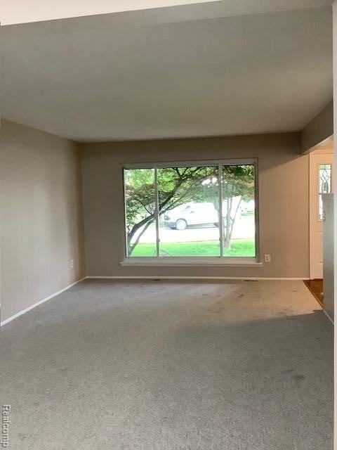 41958 Sunderland Drive - Photo 6 of 34