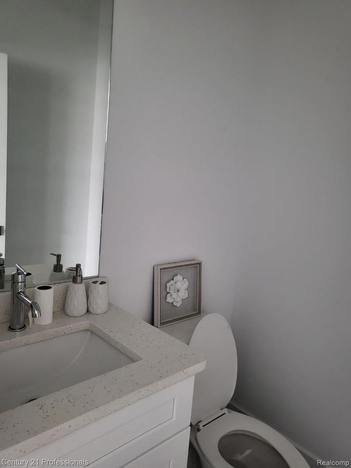 2917 Summers Pl - Photo 5 of 11