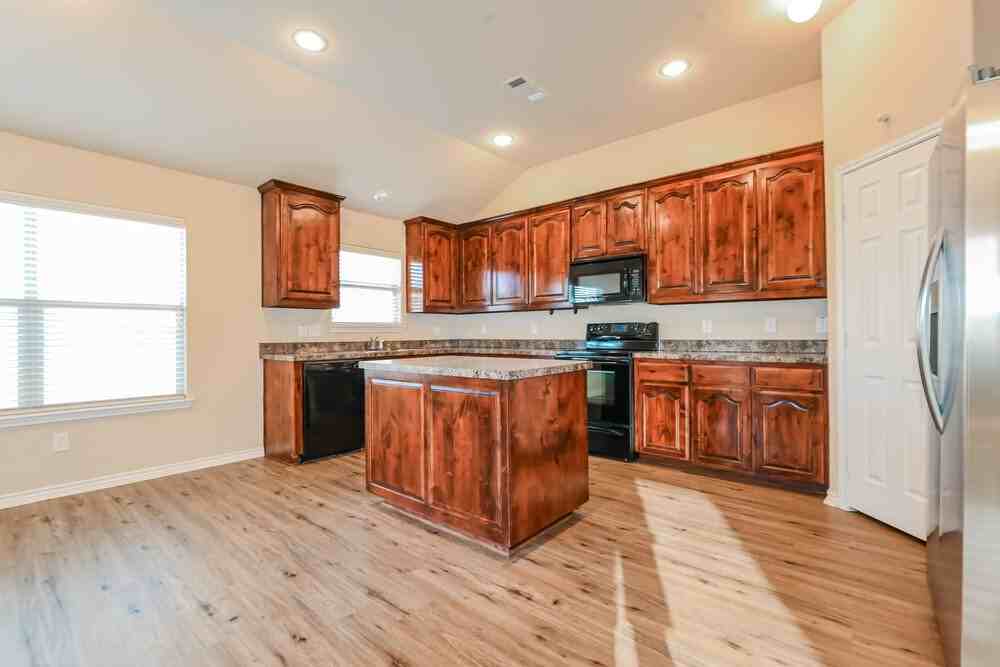 12817 Purdue Dr - Photo 6 of 16