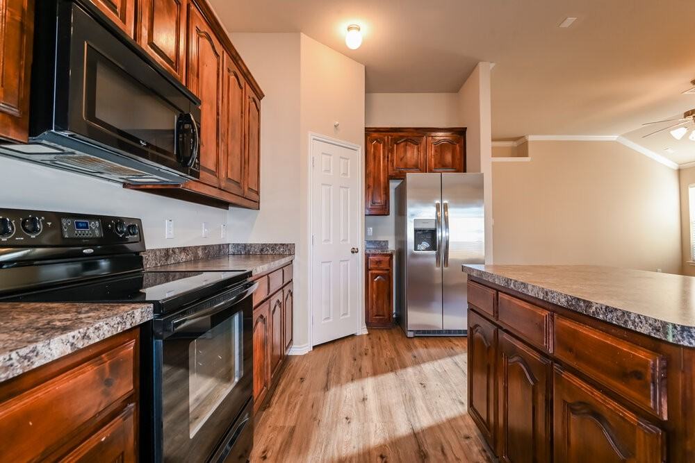 12817 Purdue Dr - Photo 7 of 16