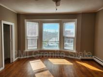 83 1/2 W Pearl St #4 - Photo 1 of 1