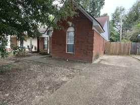 3913 Oak Branch Cir E - Photo 1 of 1