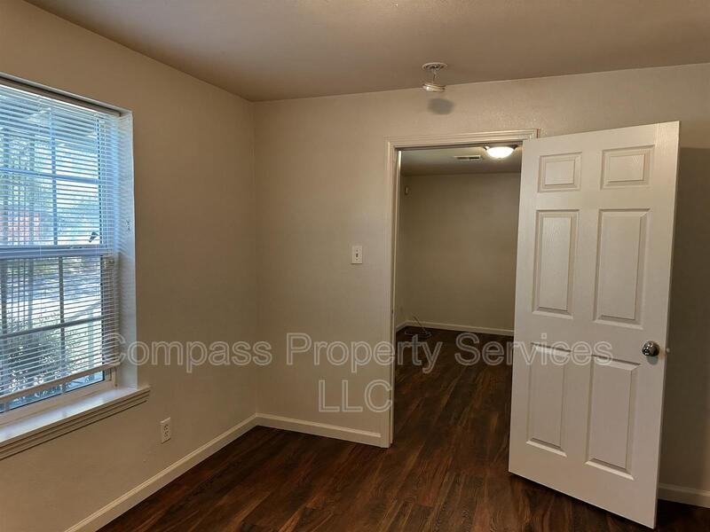 507 Dunbar St - Photo 7 of 17