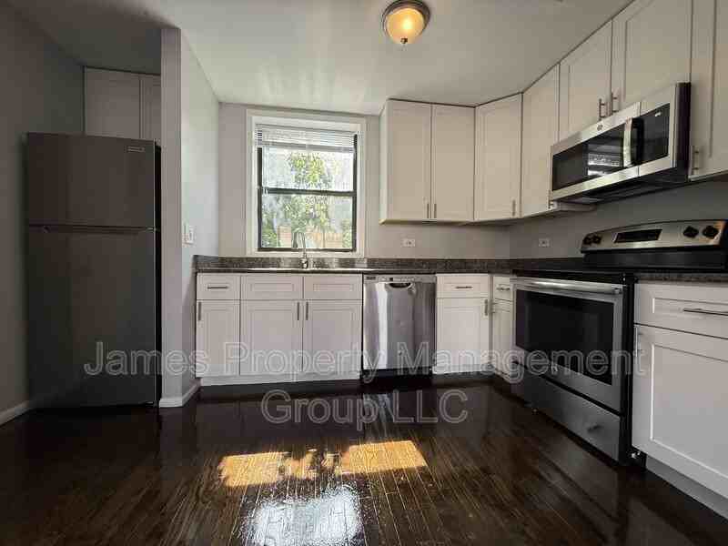 6106 S Dorchester Ave - Photo 4 of 8