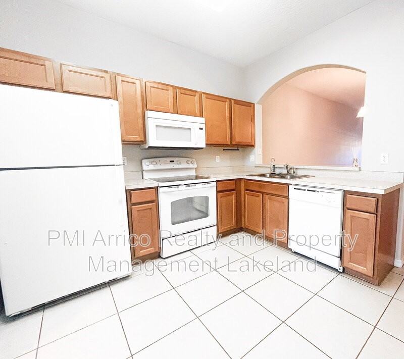 4191 Winding Vine Dr - Photo 3 of 11