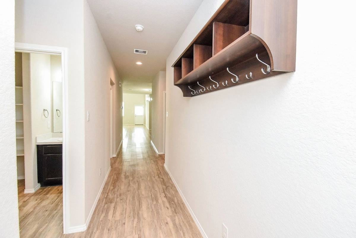 5530 Redwood Summit Ln - Photo 4 of 10