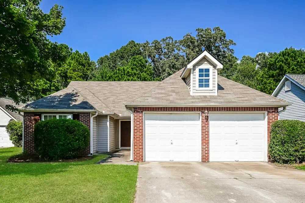 8040 Highland Pkwy #115