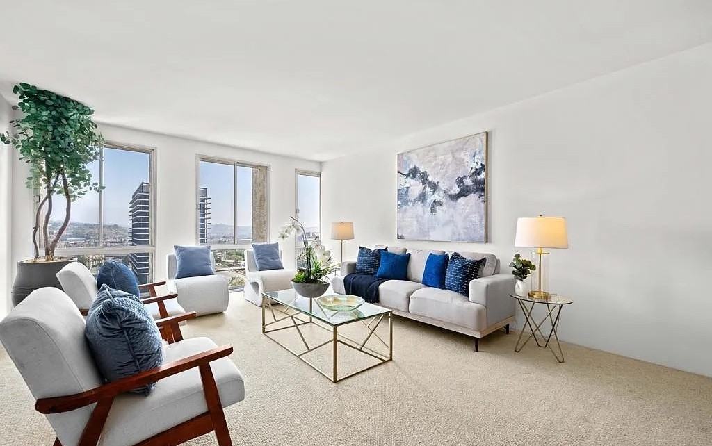 800 W 1St St - Photo 5 of 50