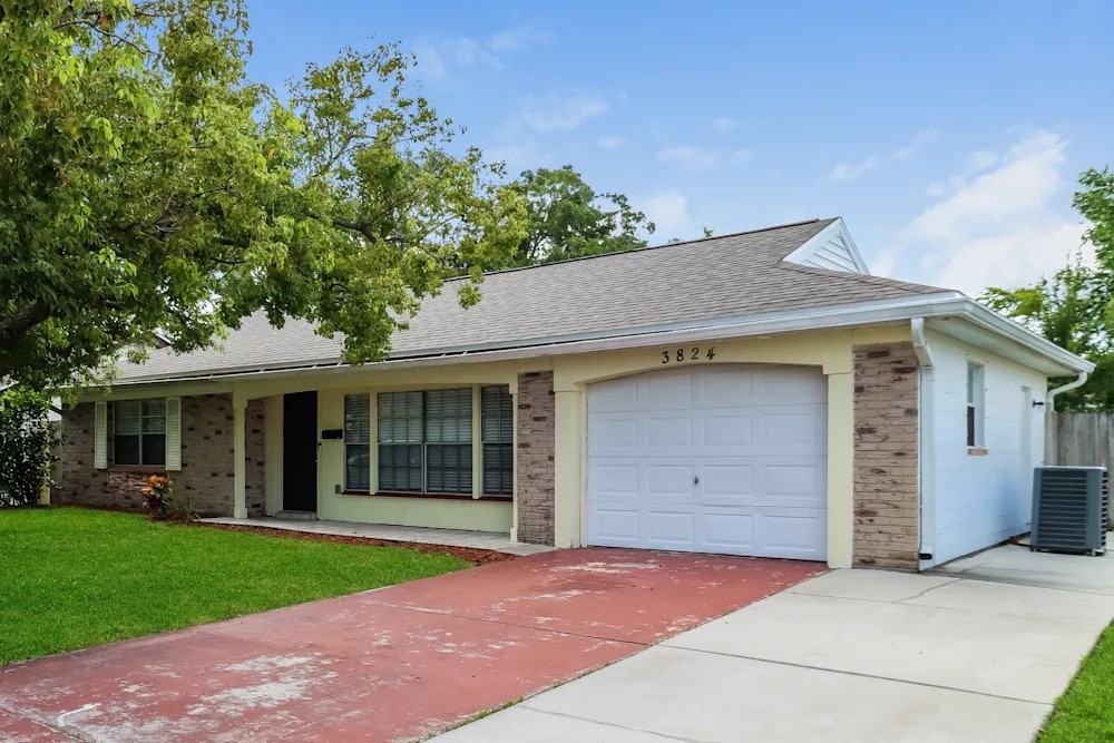 3823 Sail Dr - Photo 2 of 15