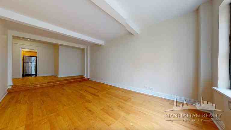 E 56th St #9C - Photo 4 of 11