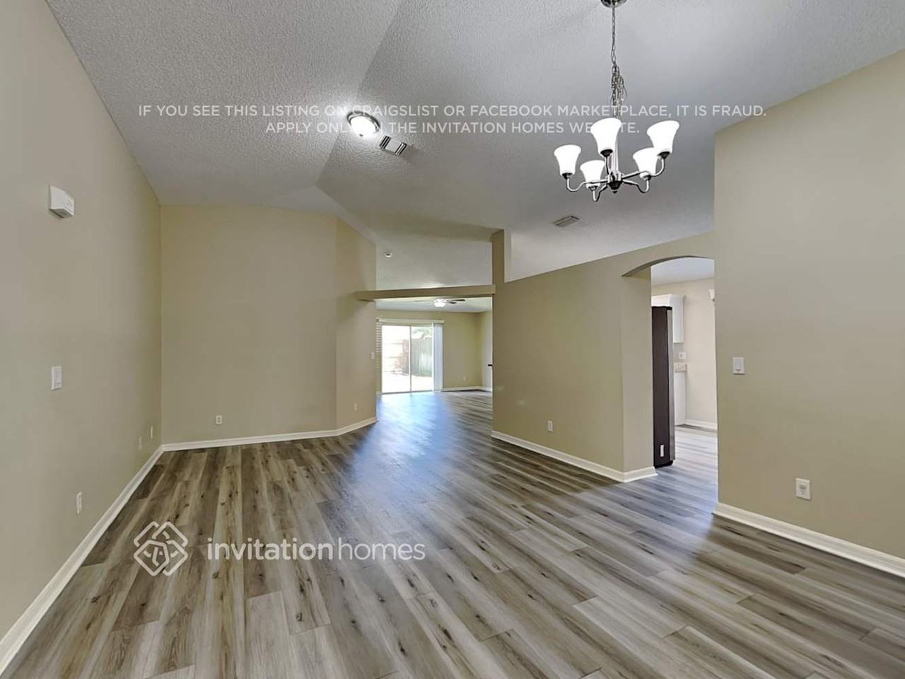 2394 Bayhill Dr - Photo 3 of 18