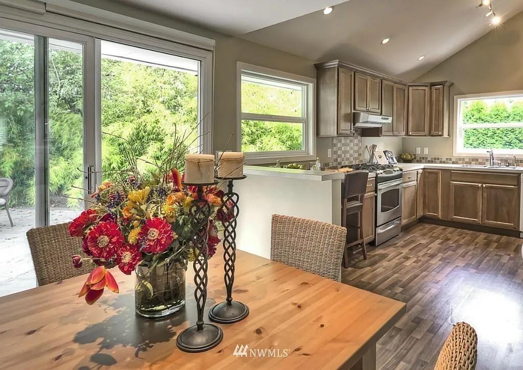 10632 Se 4th St - Photo 5 of 24