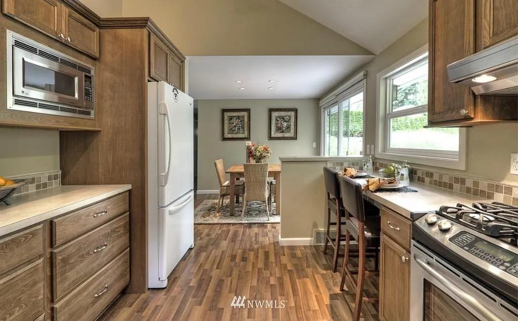 10632 Se 4th St - Photo 6 of 24