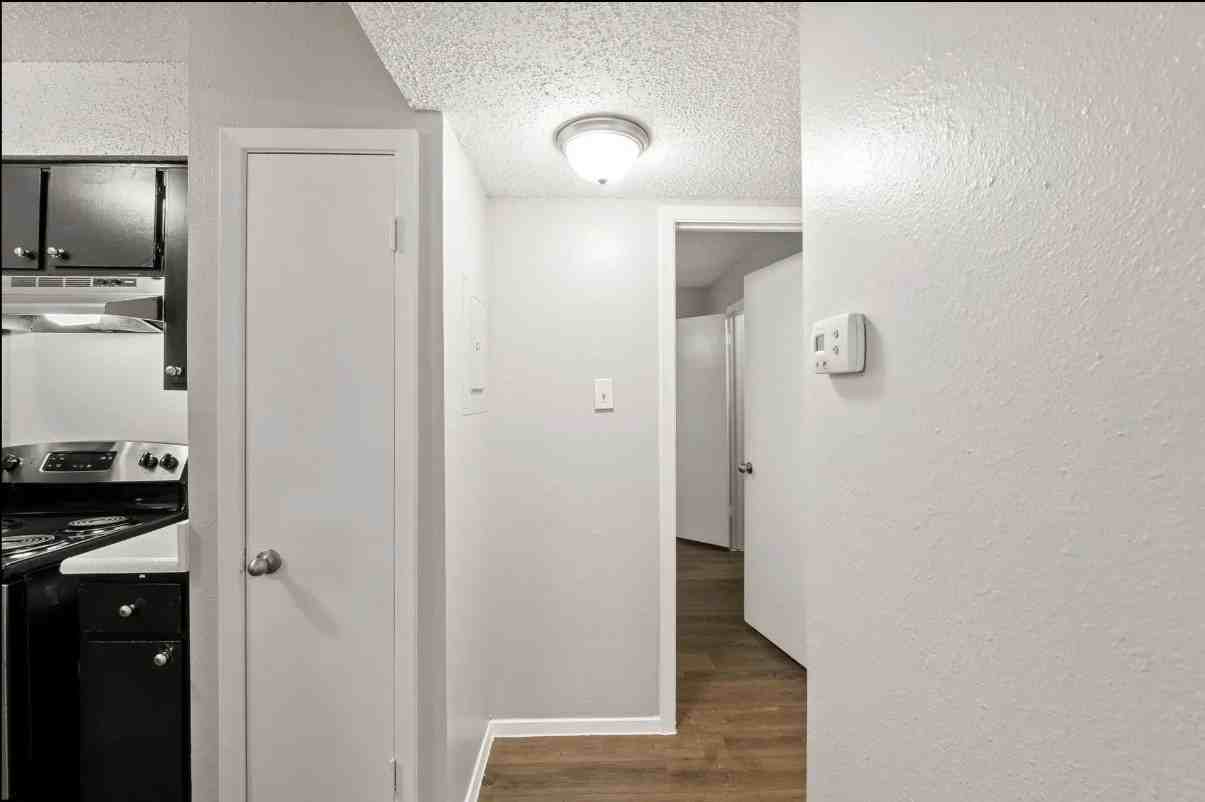 E Oltorf St & Parker Ln #221 - Photo 7 of 13