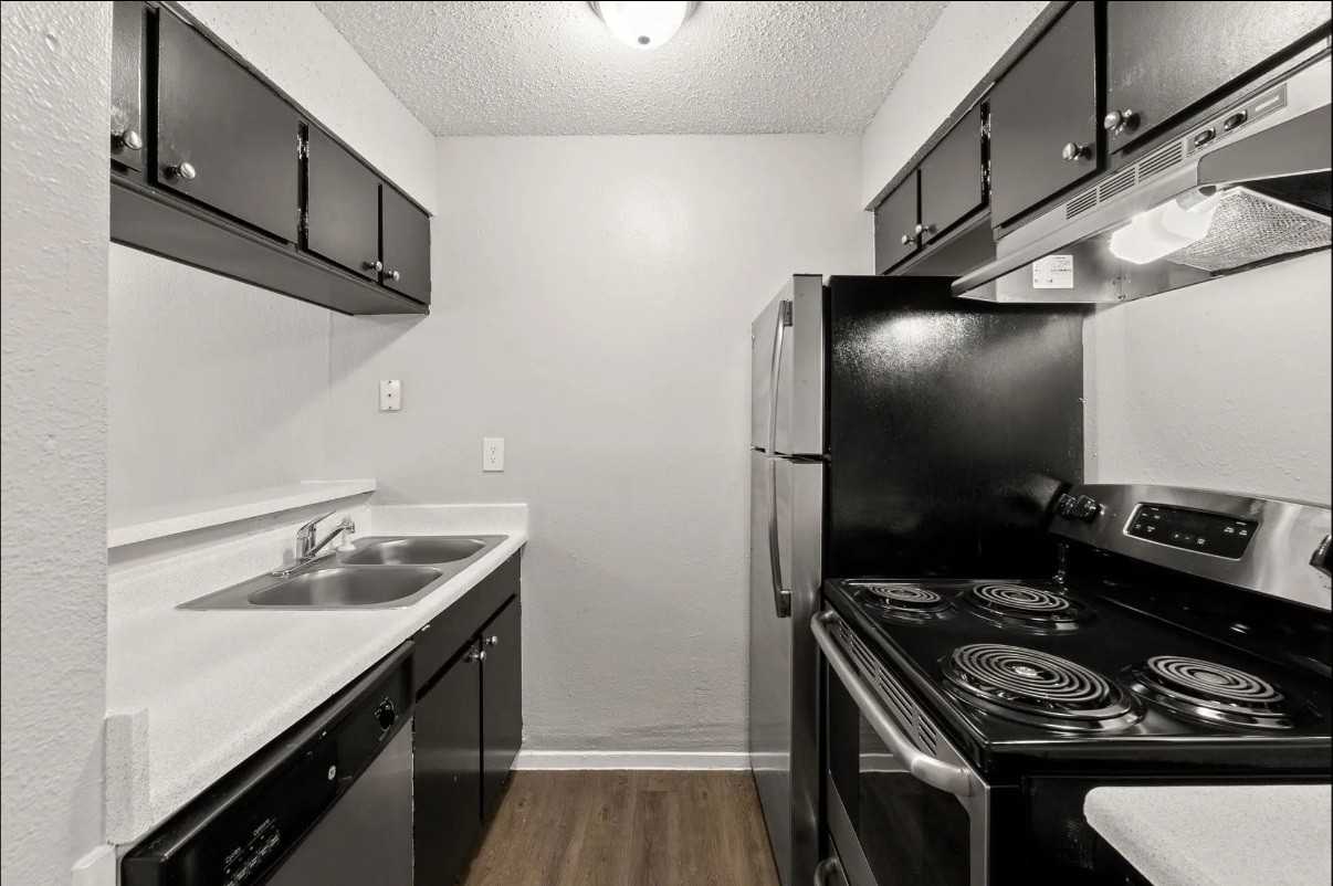 E Oltorf St & Parker Ln #221 - Photo 5 of 13