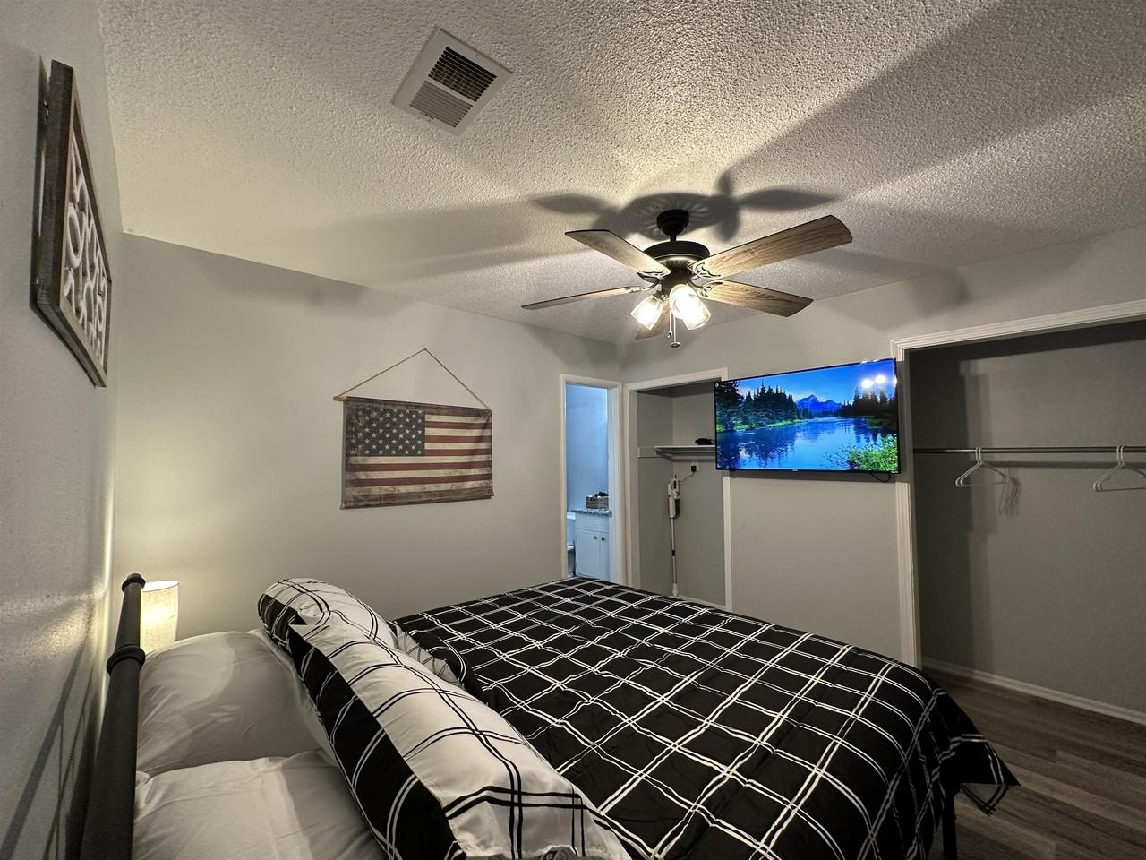 3800 Pine St #4 - Photo 4 of 14