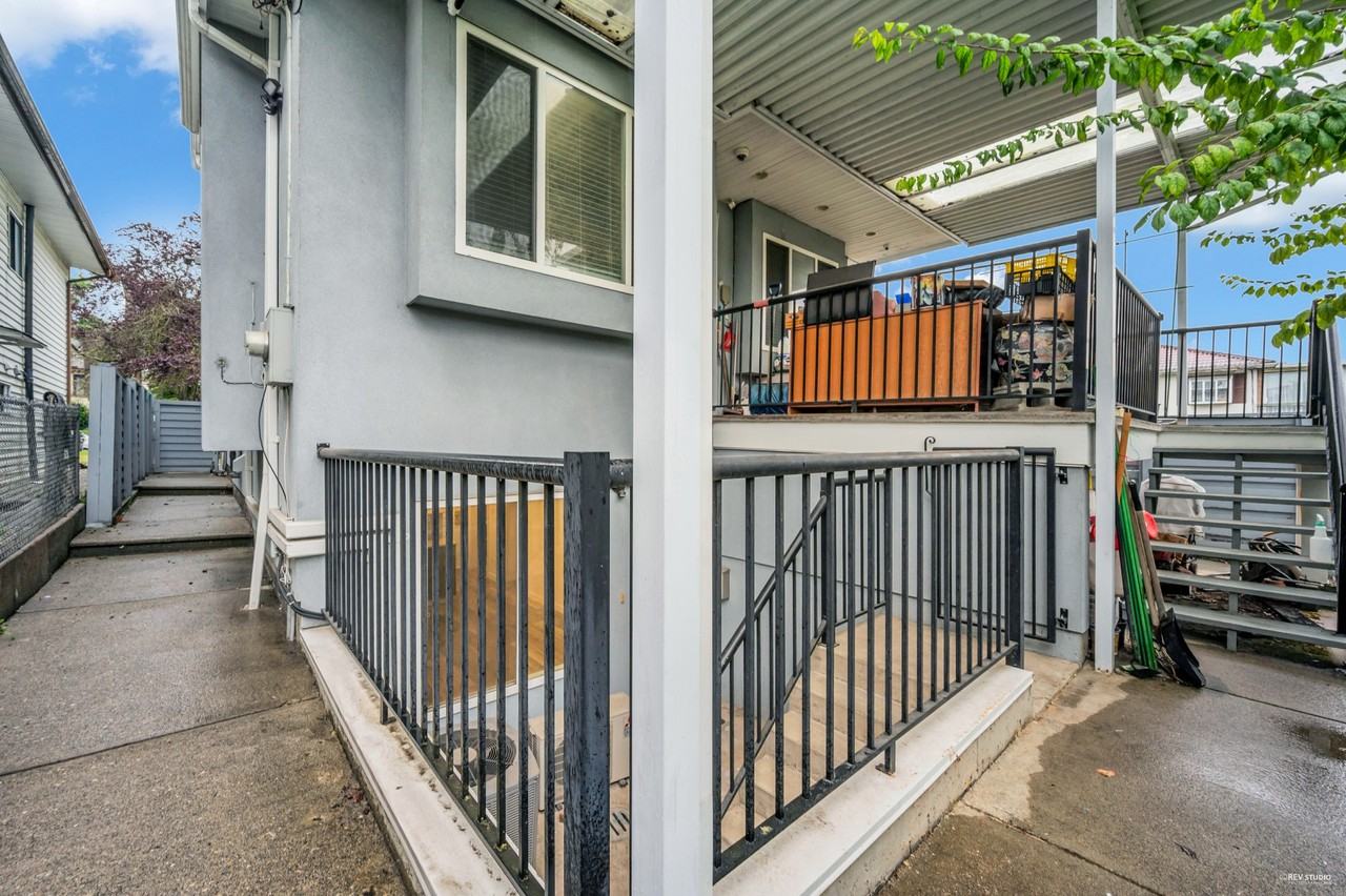 6695 Dumfries Street - Photo 2 of 17