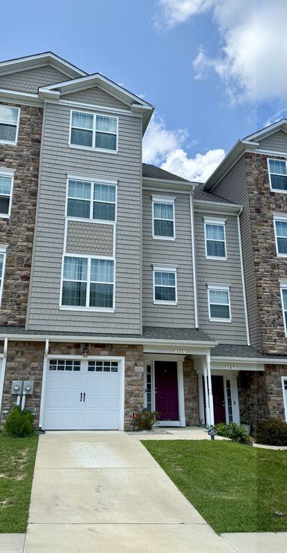111 Clydesdale Ln - Photo 2 of 39
