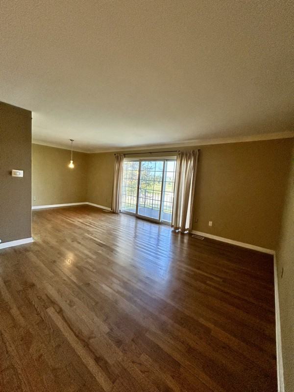 426 North Fox Hills Drive - Photo 2 of 16