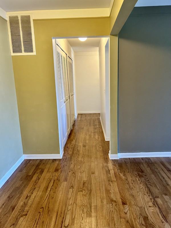 426 North Fox Hills Drive - Photo 3 of 16