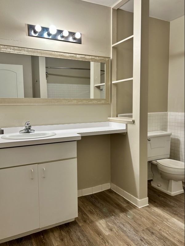 426 North Fox Hills Drive - Photo 5 of 16