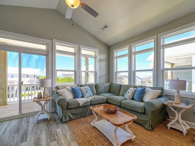 128 Sea Gull Ln - Photo 4 of 20