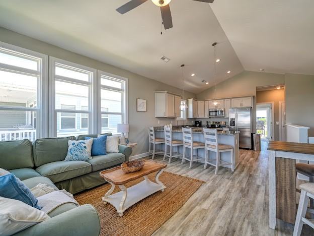 128 Sea Gull Ln - Photo 6 of 20