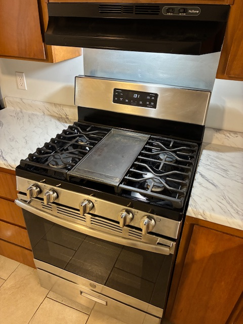 2203 Jurgensen St - Photo 2 of 18