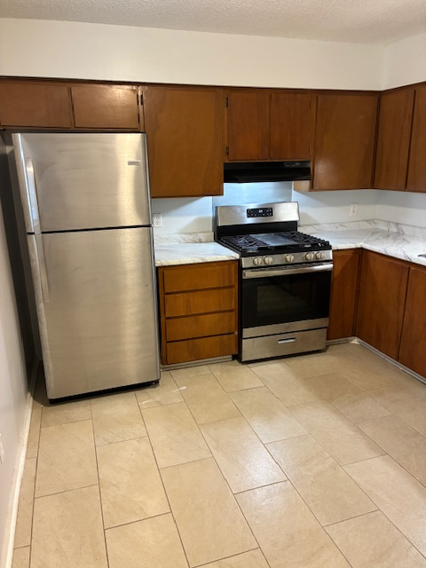 2203 Jurgensen St - Photo 3 of 18