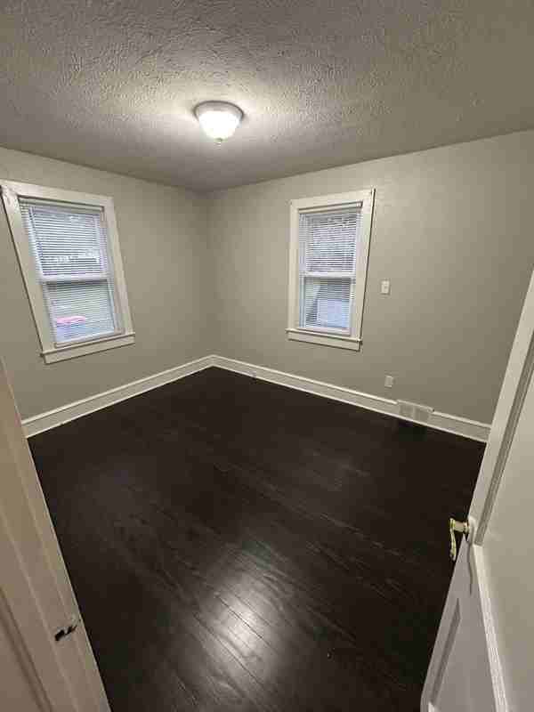 741 S East Ave - Photo 3 of 16