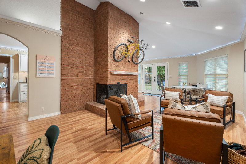 4719 South Lakewood Avenue - Photo 7 of 17