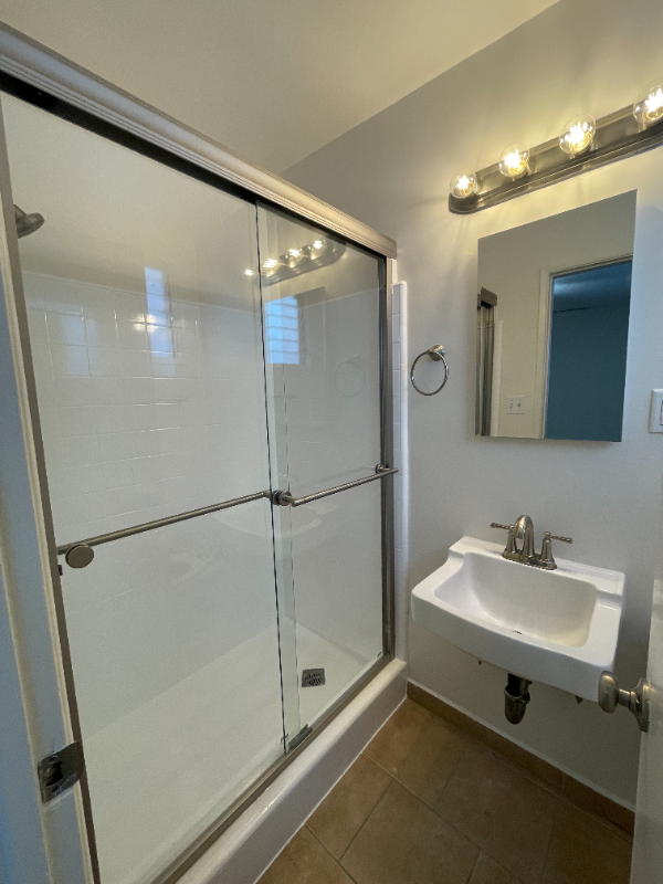 1122 S Clark Dr #4 - Photo 7 of 10