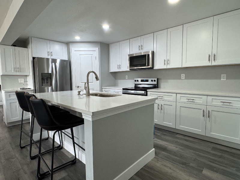 9300 Grove St - Photo 4 of 10