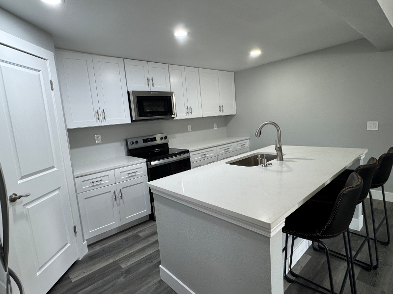 9300 Grove St - Photo 5 of 10