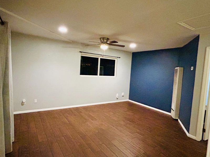 564 13th St - Photo 5 of 14