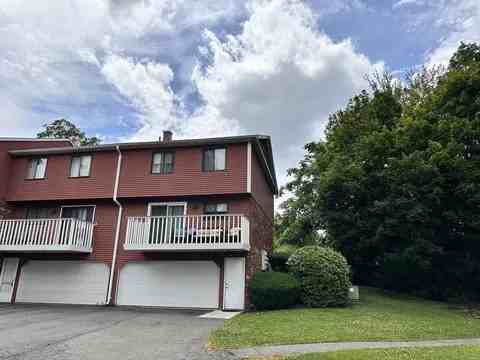 74 Churchill Dr - Photo 2 of 20