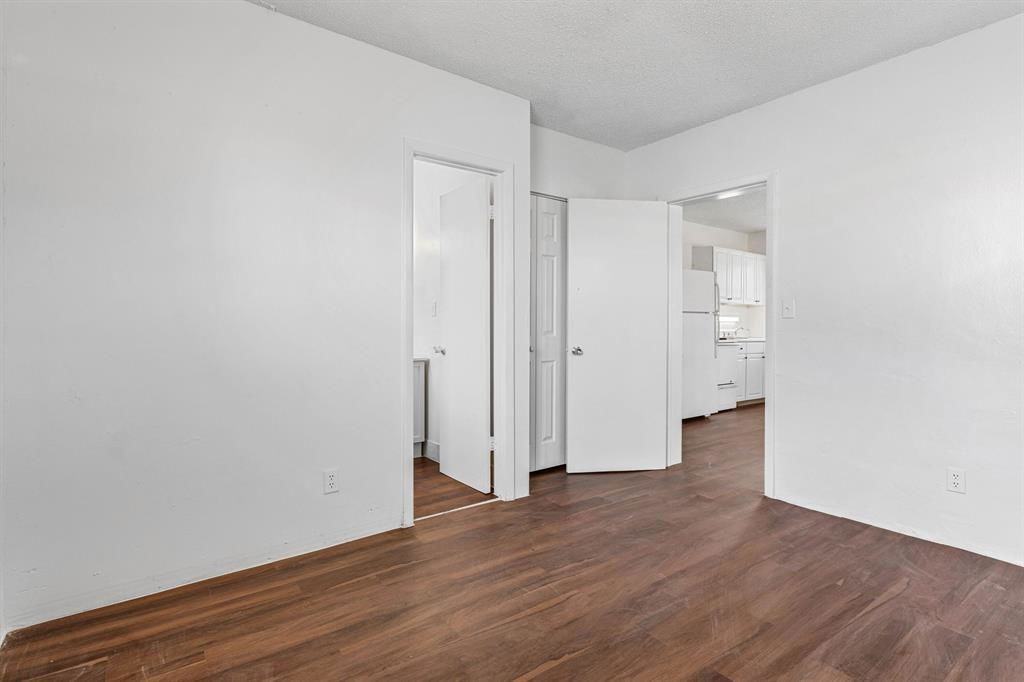 271 Sw 1st St #4A - Photo 4 of 6