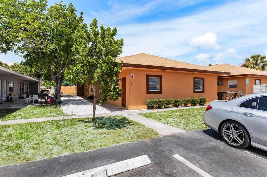 271 Sw 1st St #4A - Photo 6 of 6