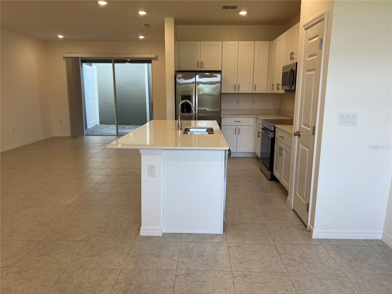 5210 Ferndale Aly - Photo 2 of 21