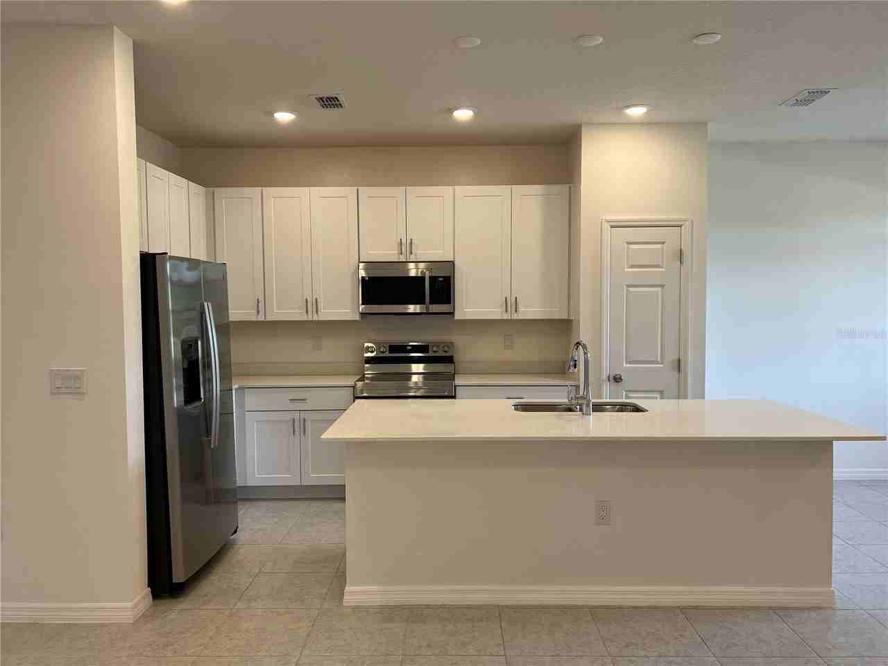 5210 Ferndale Aly - Photo 4 of 21