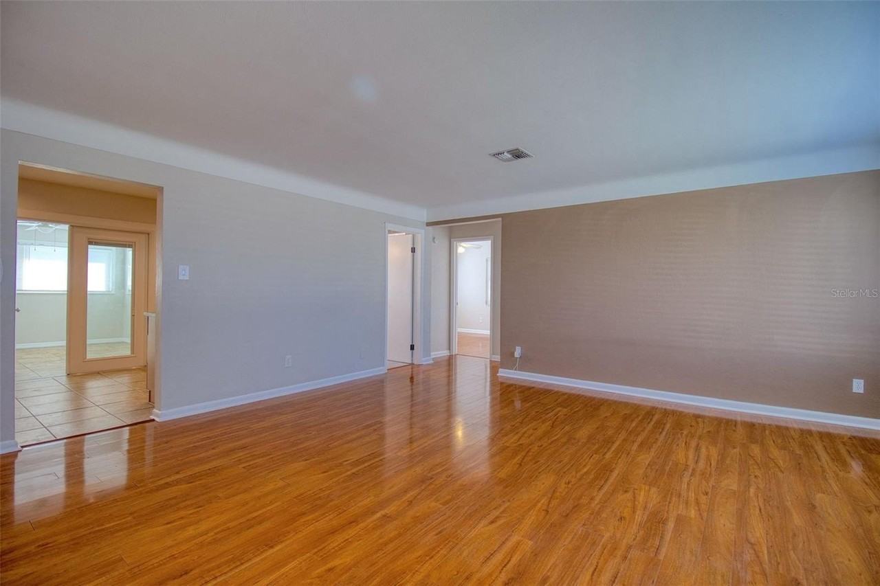 2901 52nd St N - Photo 4 of 27