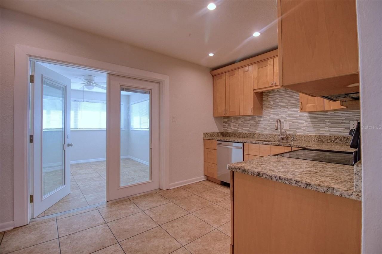 2901 52nd St N - Photo 6 of 27