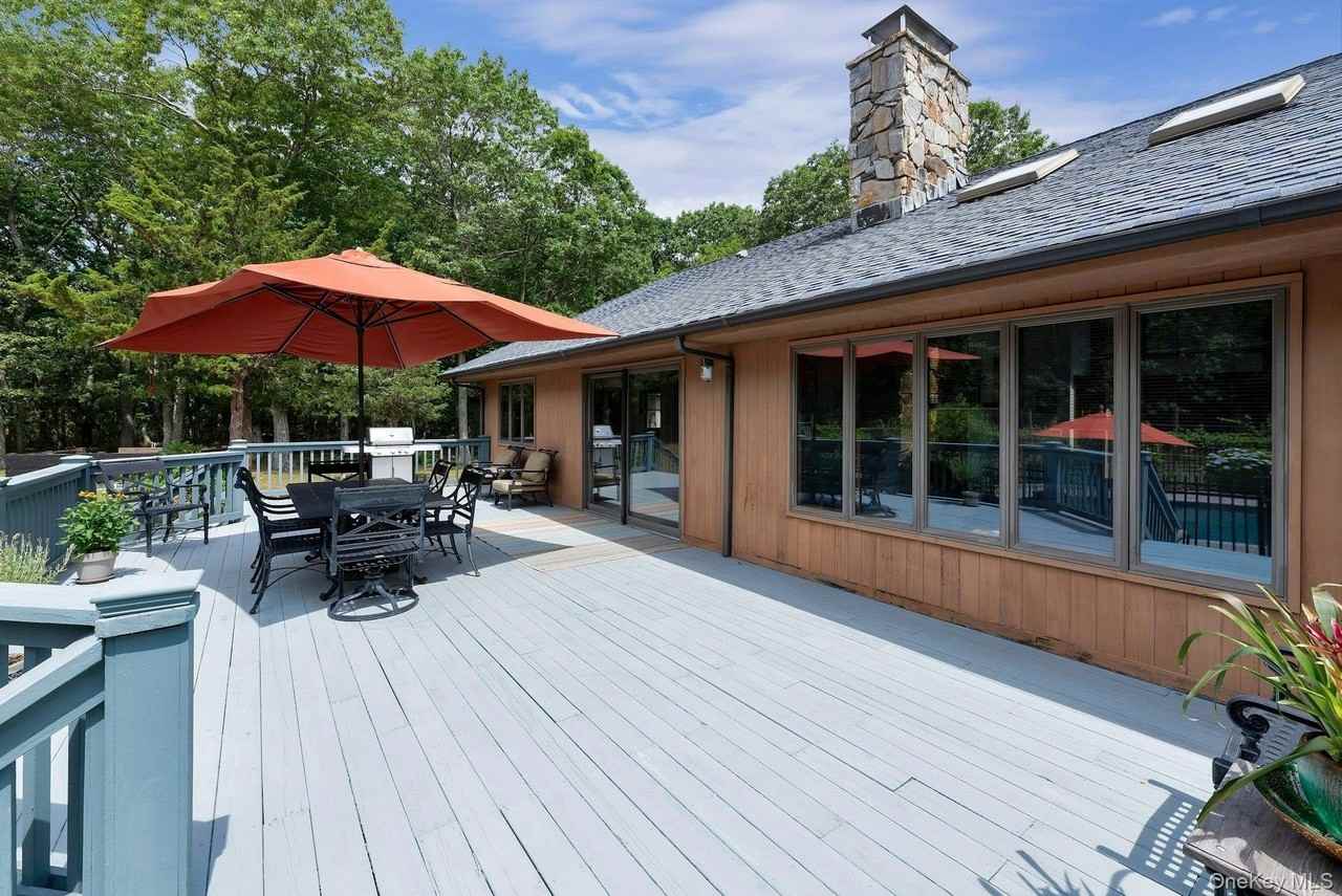 2905 Private Road 1 - Photo 2 of 33